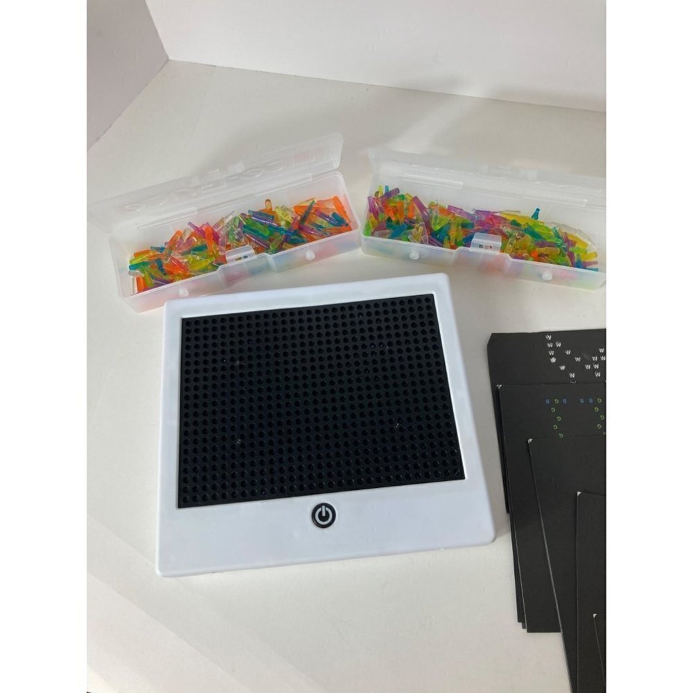 Hasbro Lite Brite Board 16 Patterns & Lights